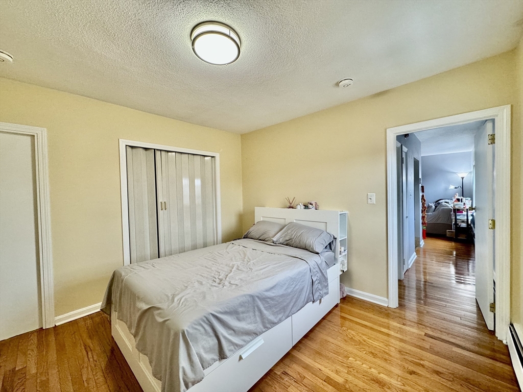422 Hancock St # 6