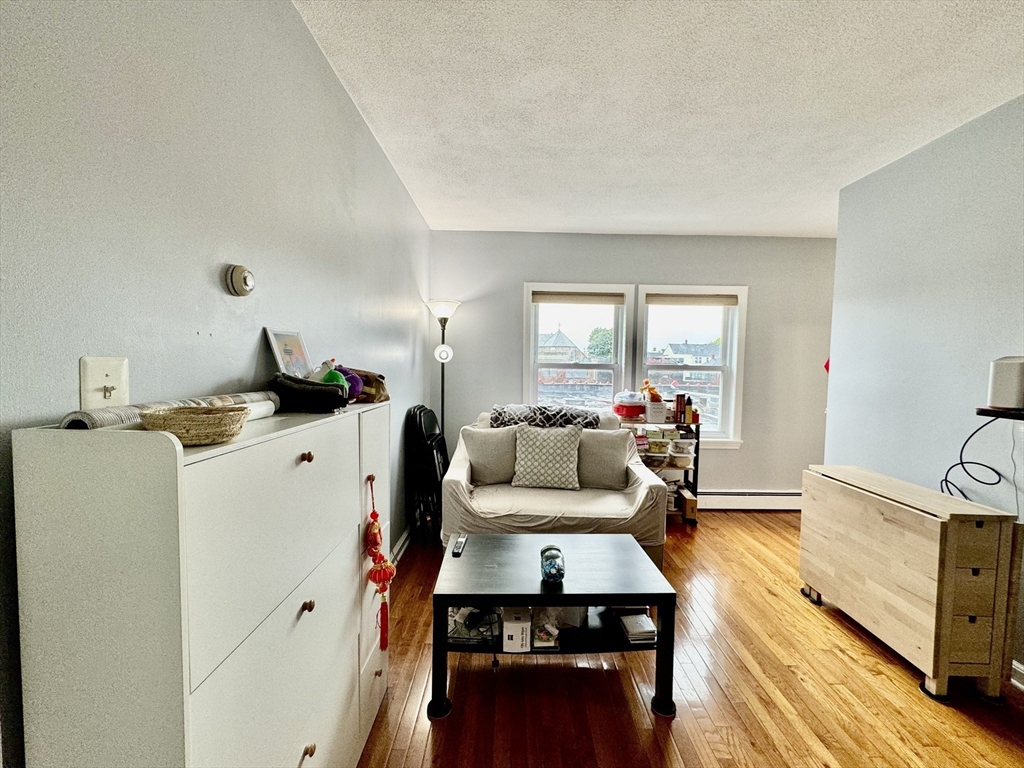 422 Hancock St # 6