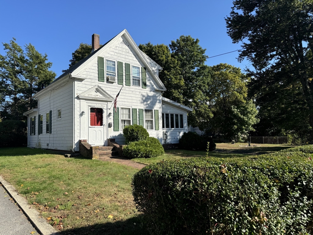 29 Laurel St