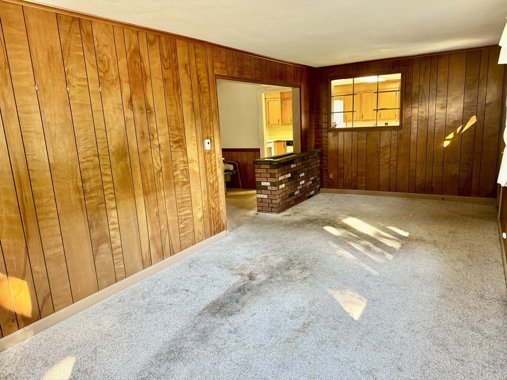 29 Laurel St