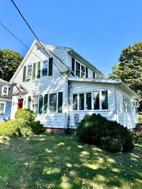 29 Laurel St
