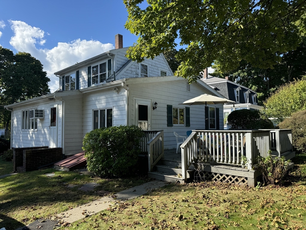 29 Laurel St