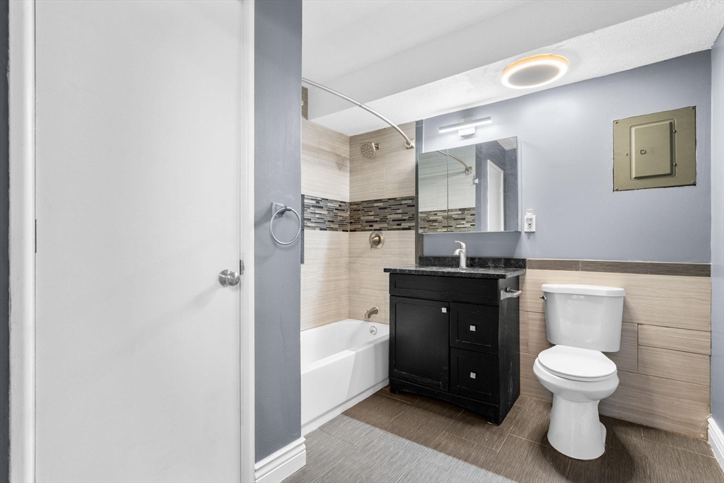 22 Faxon Street # 8