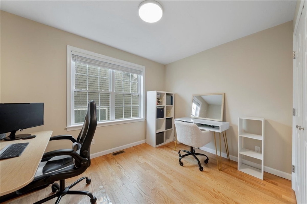 241 Woodland St # 3