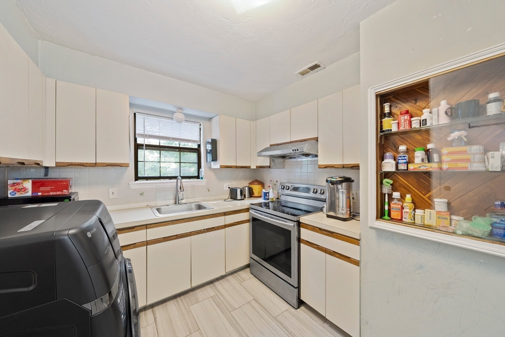 8 Jackson St # B3
