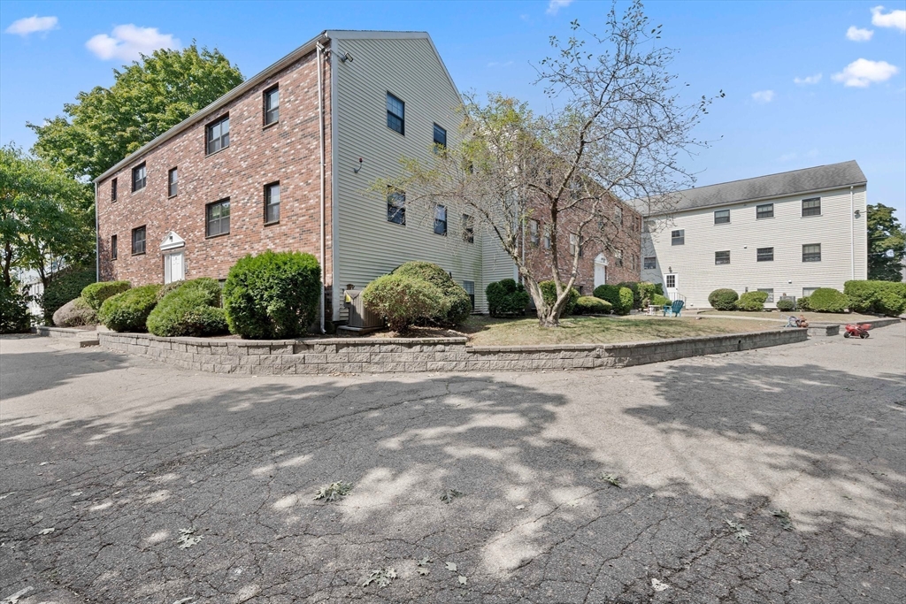 8 Jackson St # B3