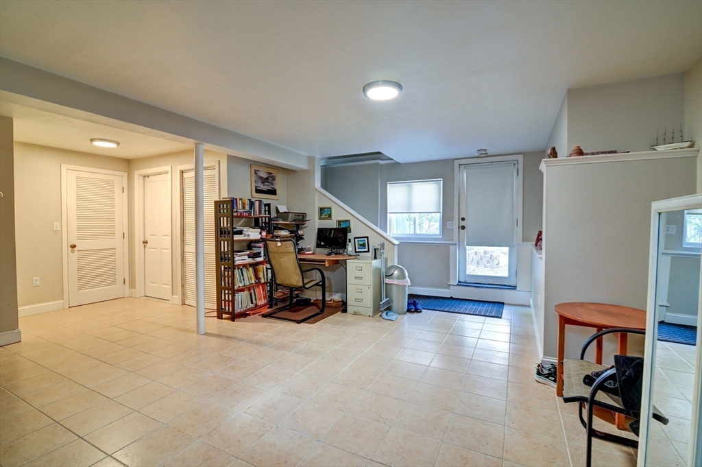 19 Fisk Ave
