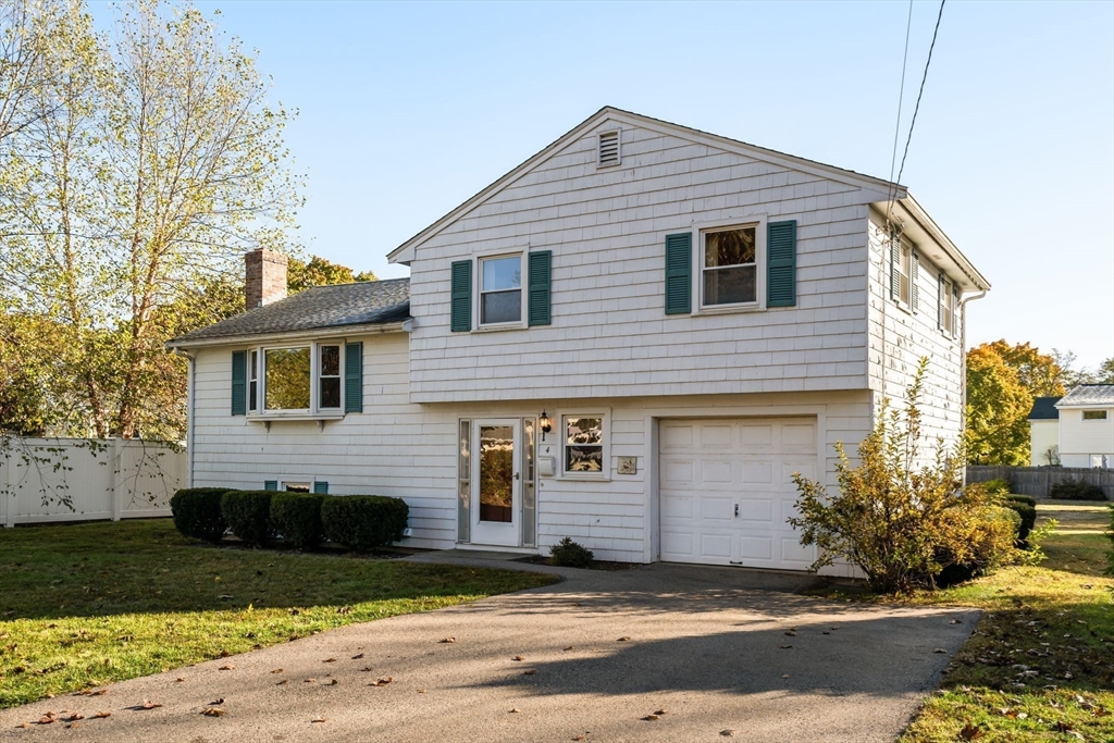 4 Dunham Rd