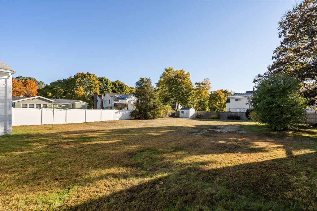 4 Dunham Rd