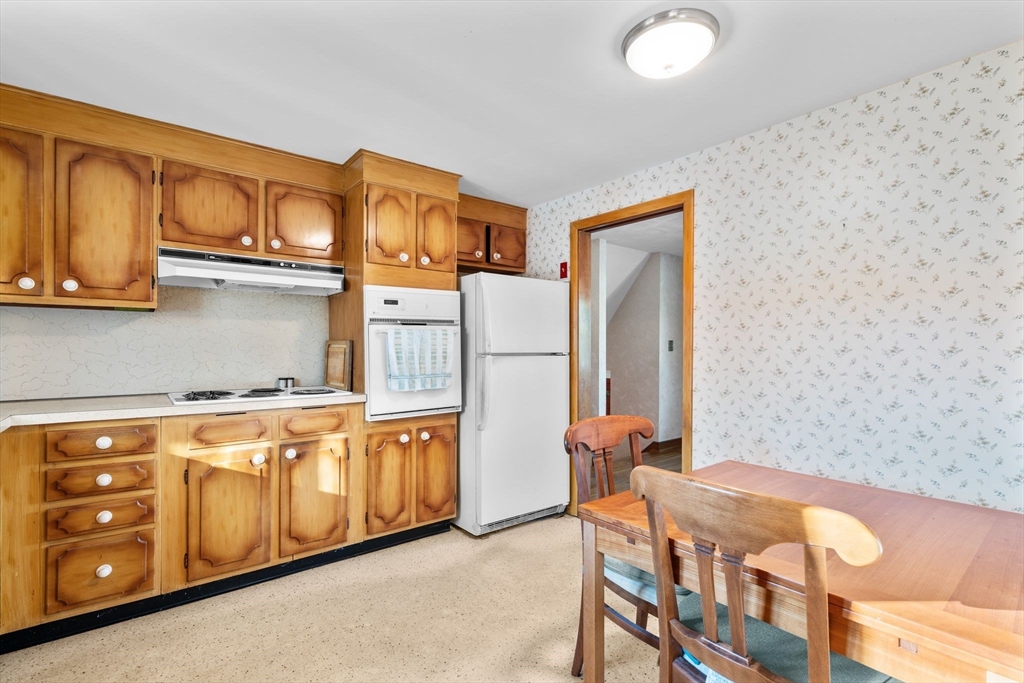 4 Dunham Rd