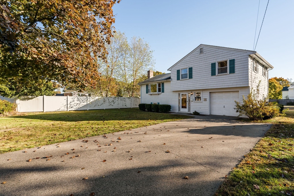 4 Dunham Rd