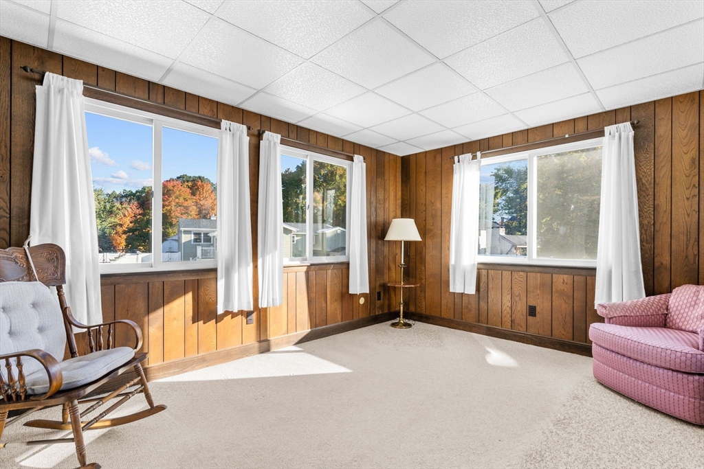 4 Dunham Rd