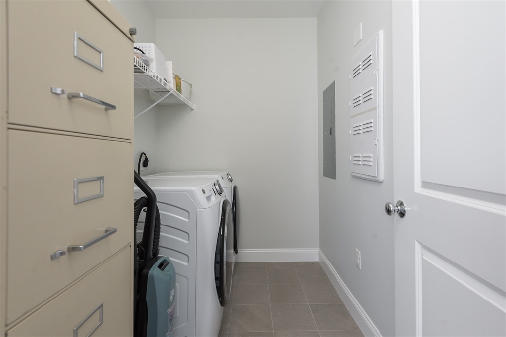 2 Longwood Lane # 209