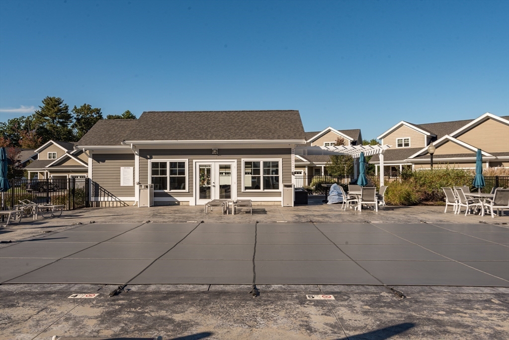 2 Longwood Lane # 209