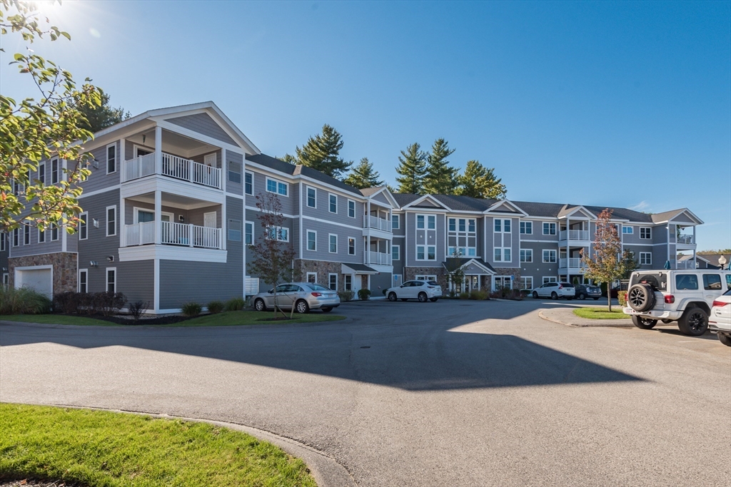 2 Longwood Lane # 209