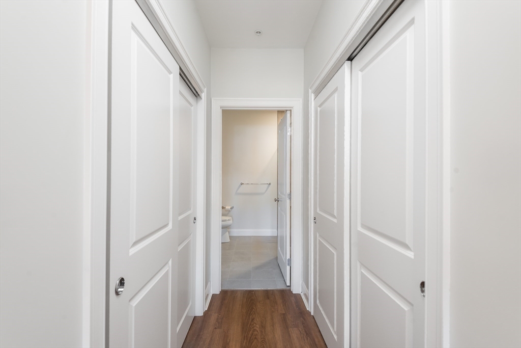 2 Longwood Lane # 209