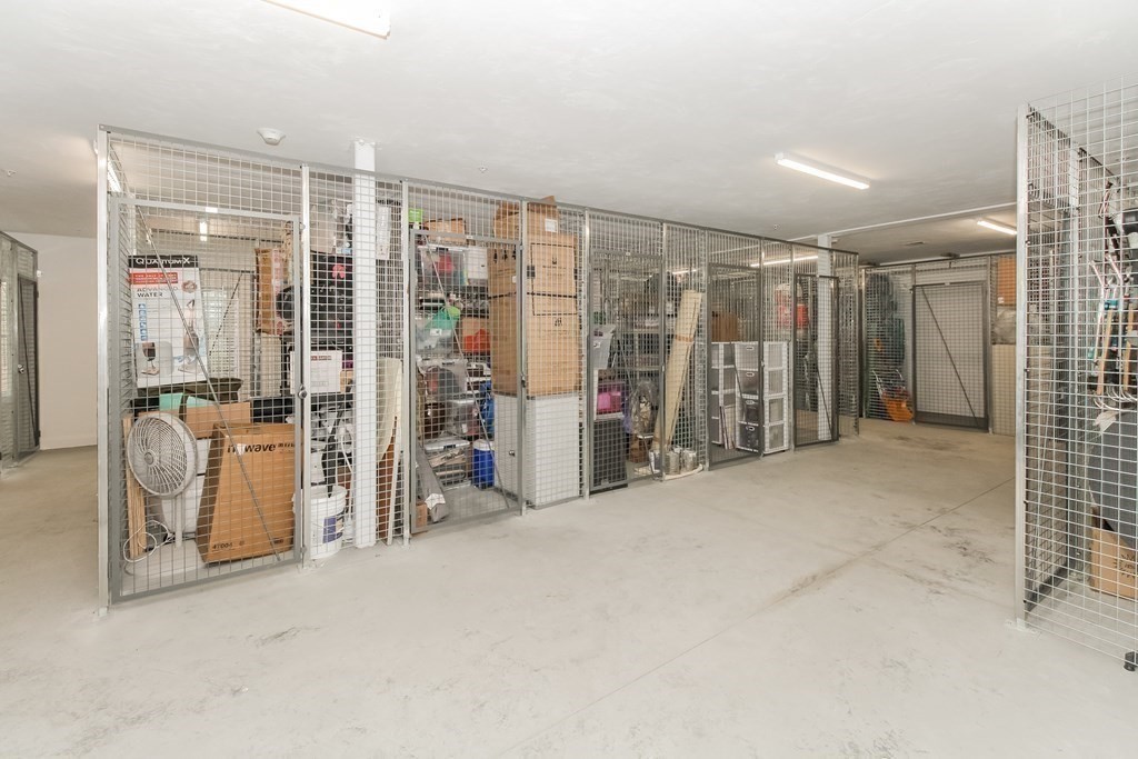 2 Longwood Lane # 209