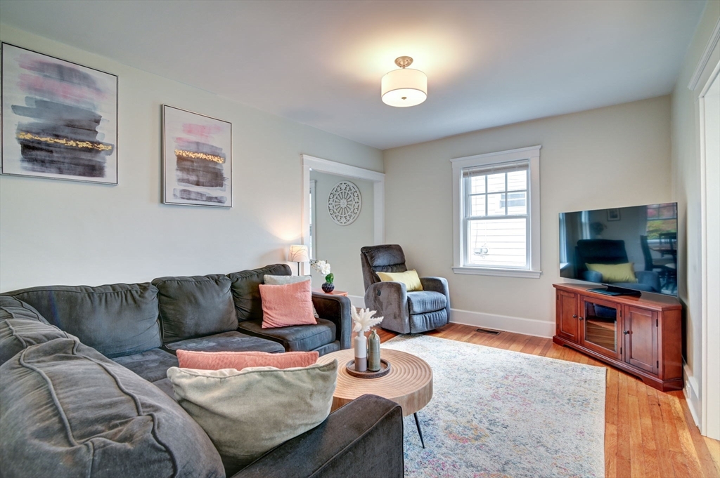 87 Hamden Cir