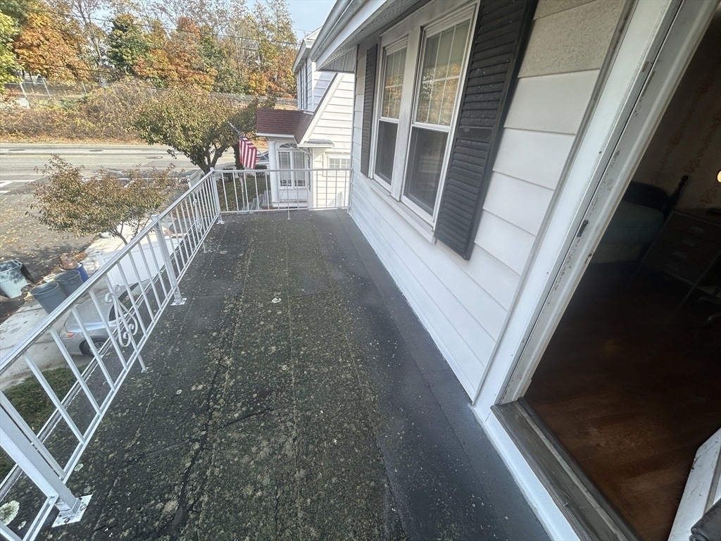 6 Lillian Rd