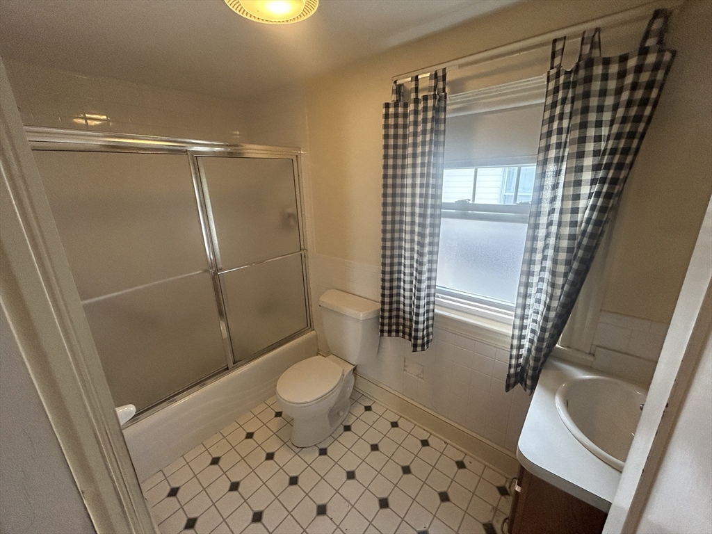 6 Lillian Rd