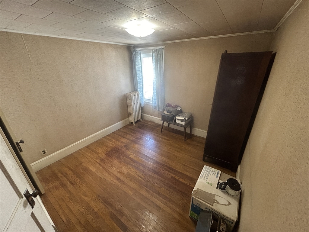 6 Lillian Rd