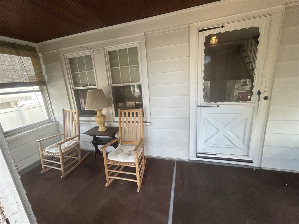 6 Lillian Rd