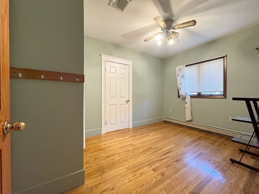217 Holbrook Rd