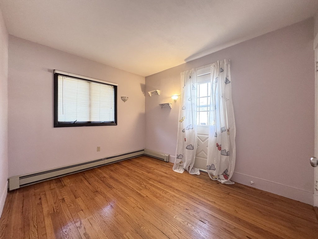 217 Holbrook Rd