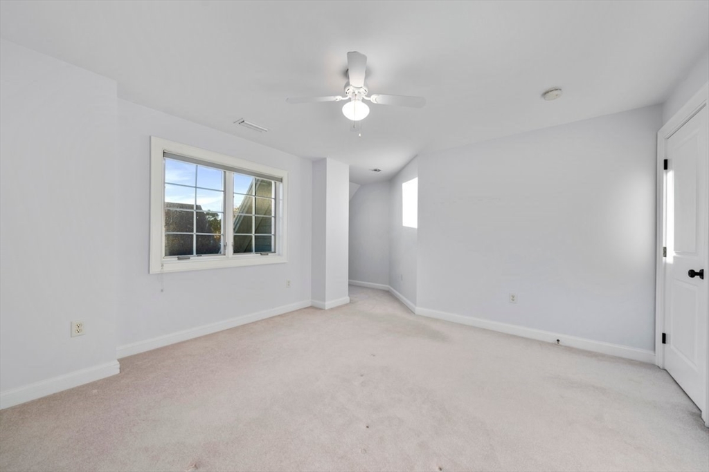 32 Owen Dr