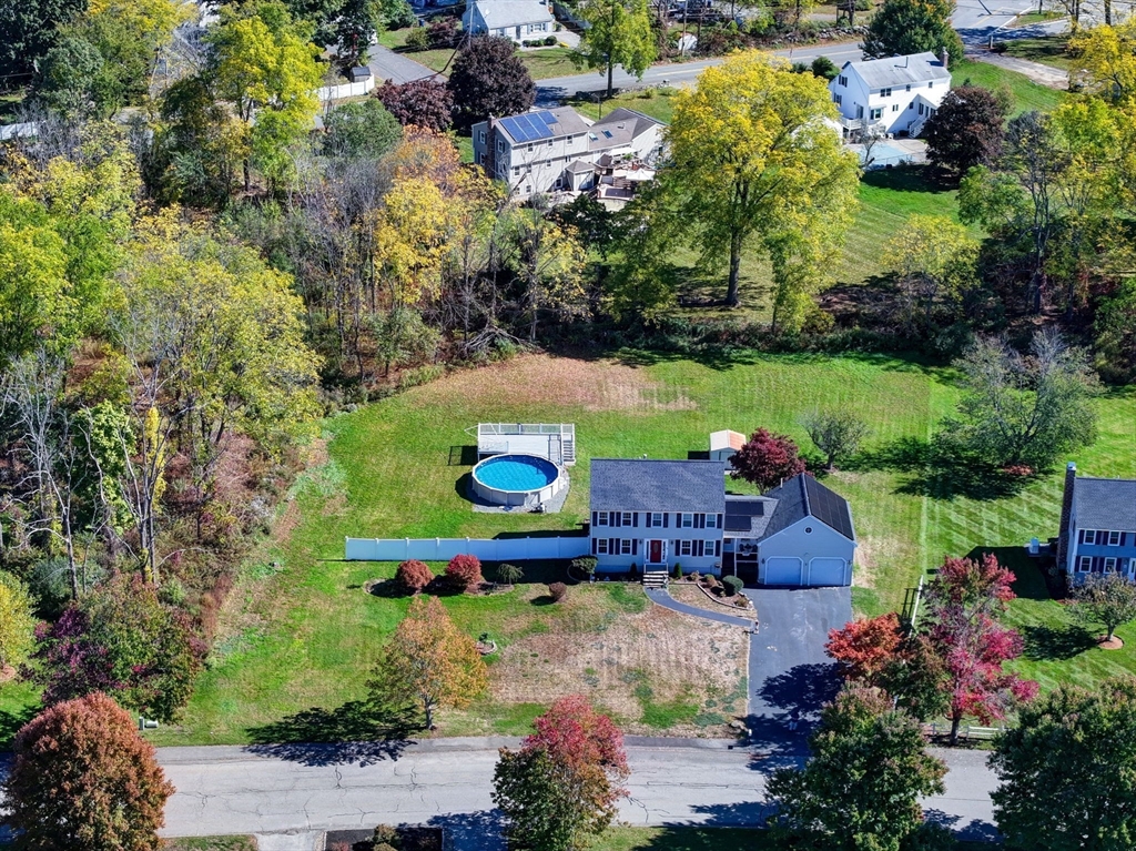 35 Blackberry Fields Rd