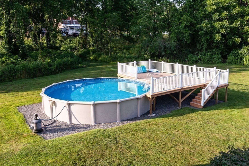 35 Blackberry Fields Rd