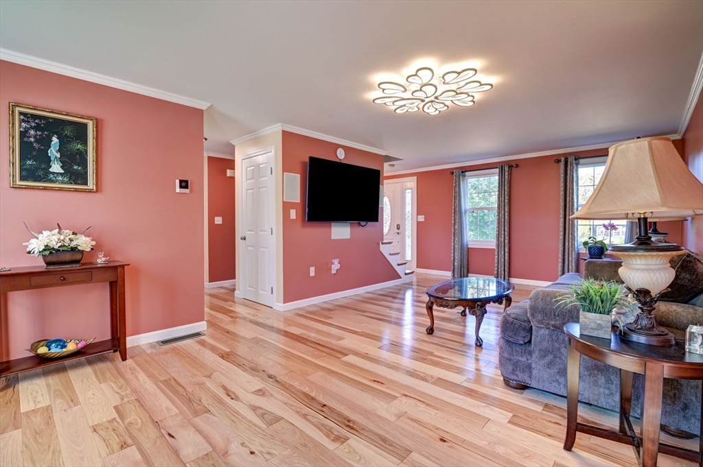 35 Blackberry Fields Rd