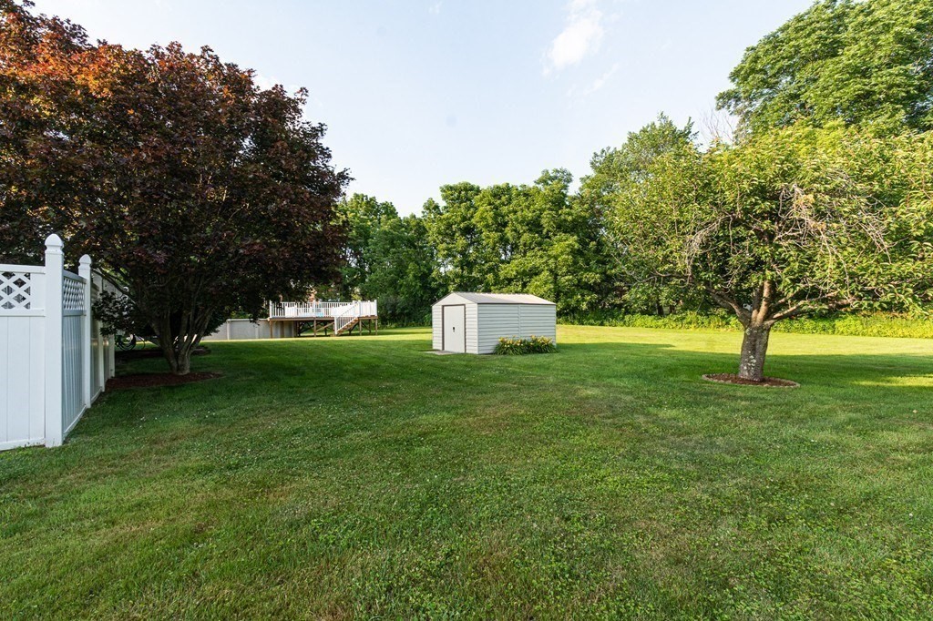 35 Blackberry Fields Rd