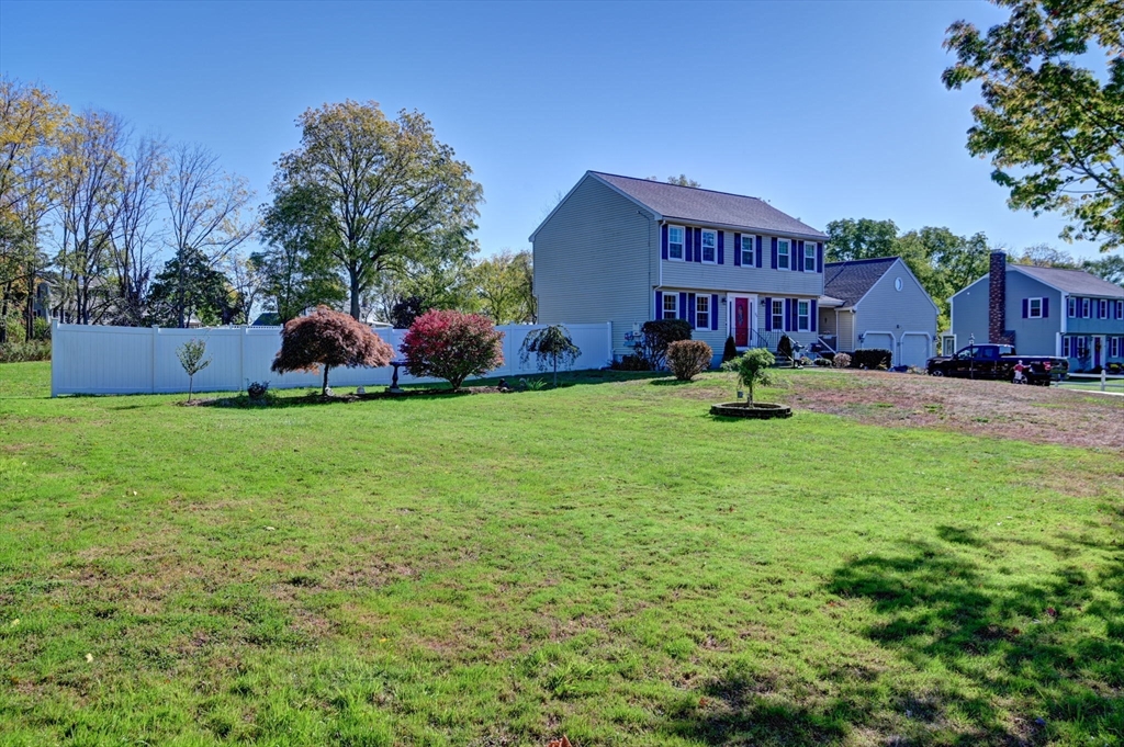 35 Blackberry Fields Rd