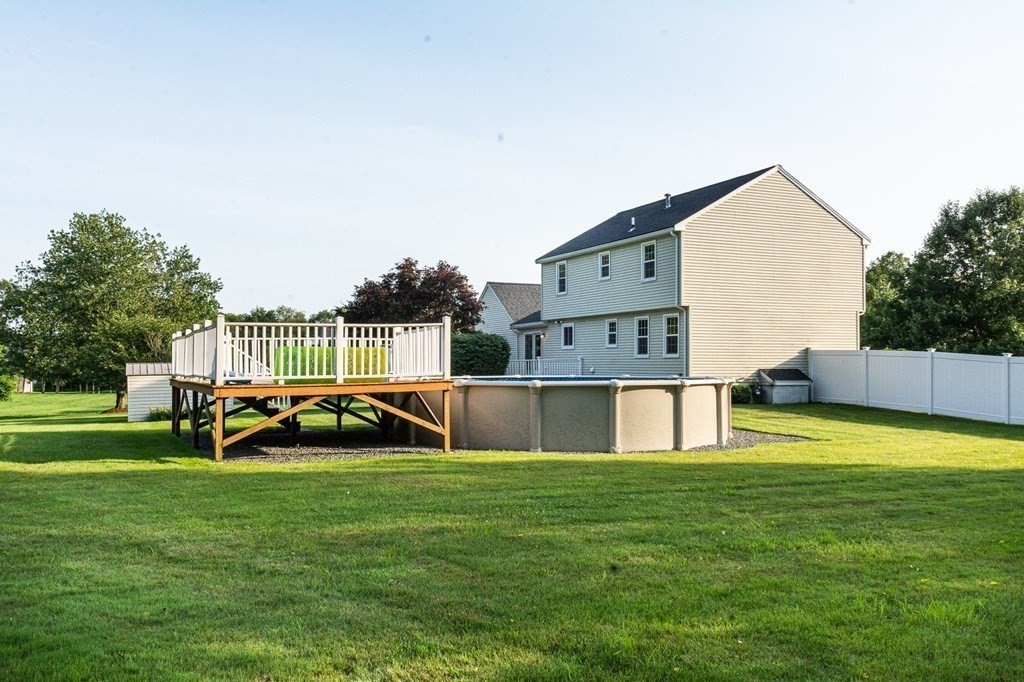 35 Blackberry Fields Rd