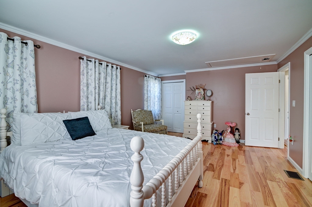 35 Blackberry Fields Rd