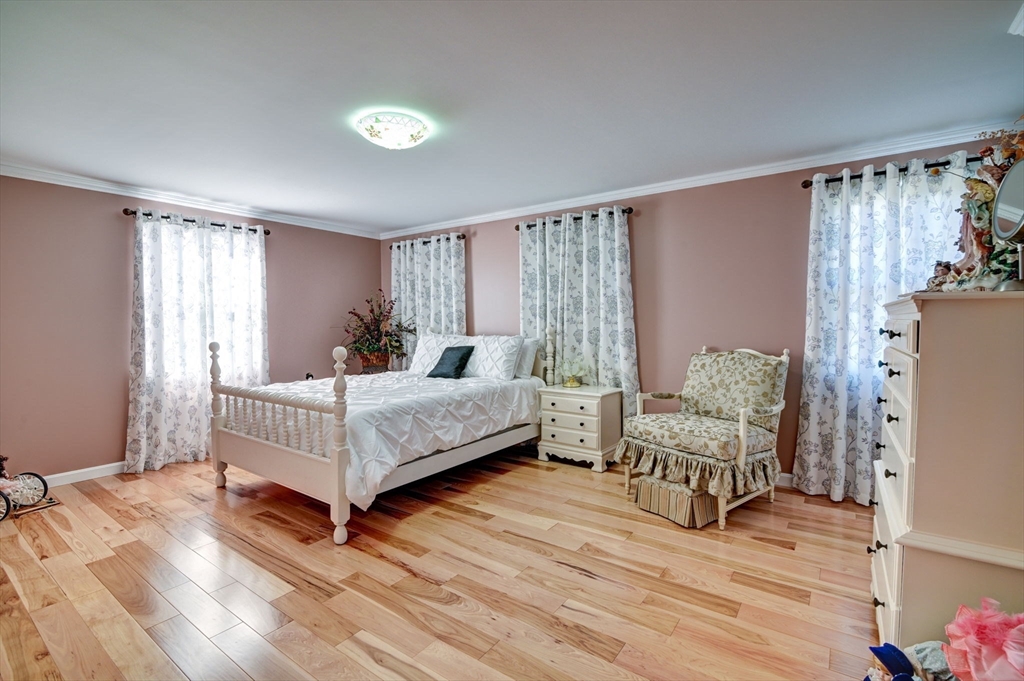 35 Blackberry Fields Rd