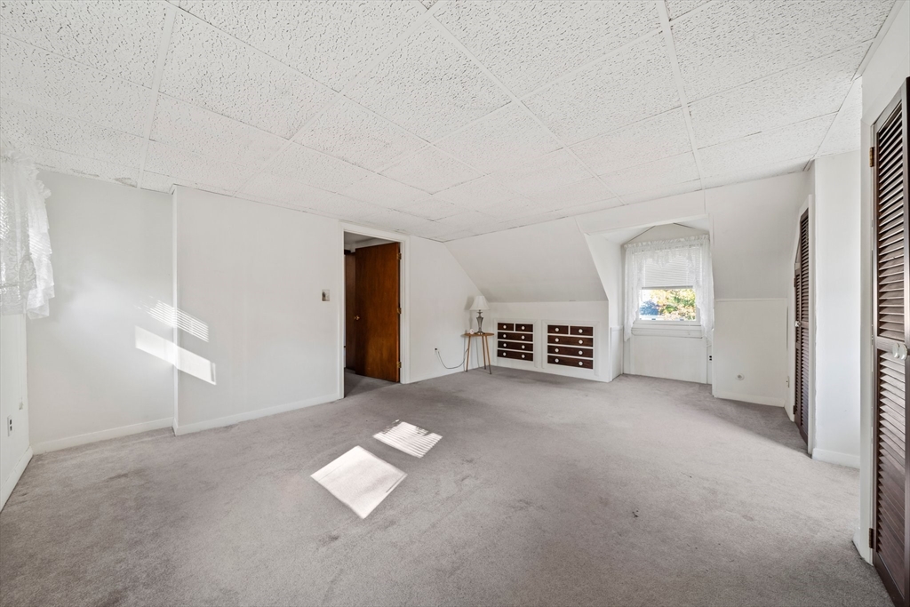15 Great Republic Ave