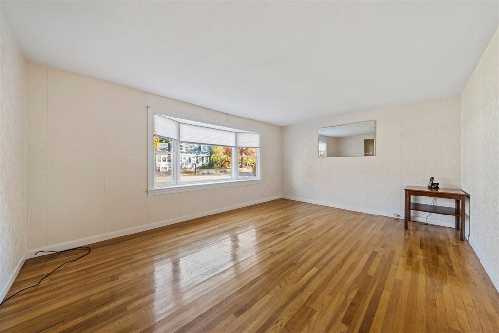 15 Great Republic Ave