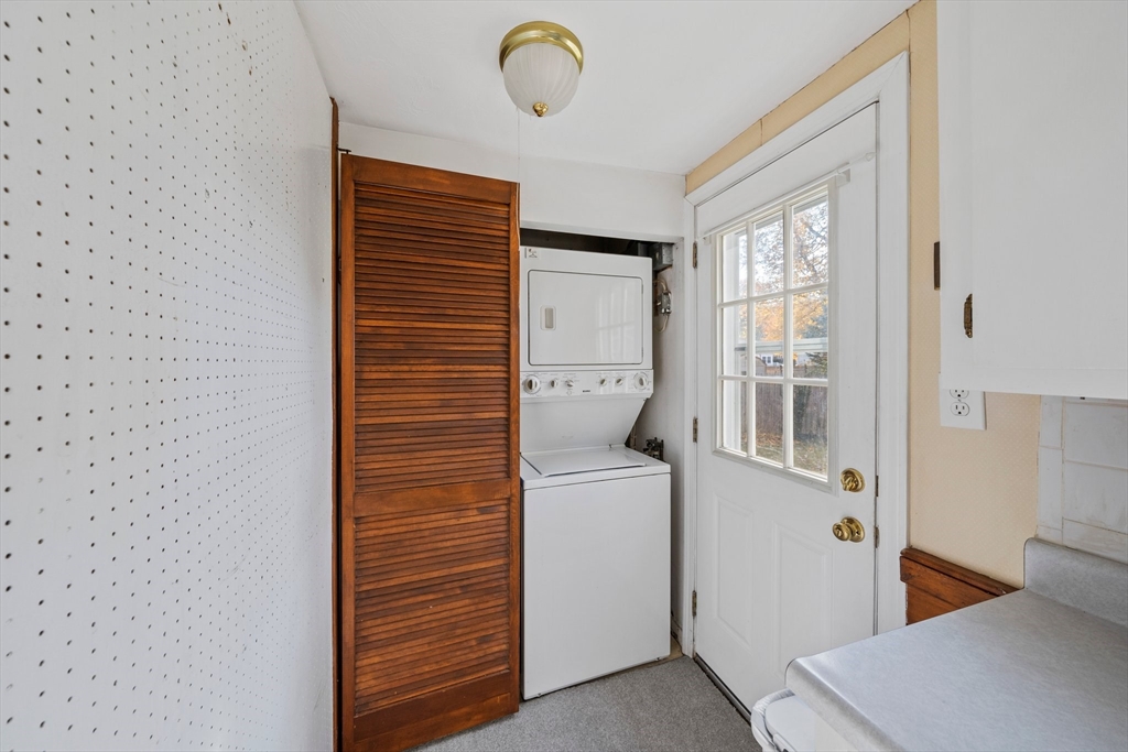 15 Great Republic Ave