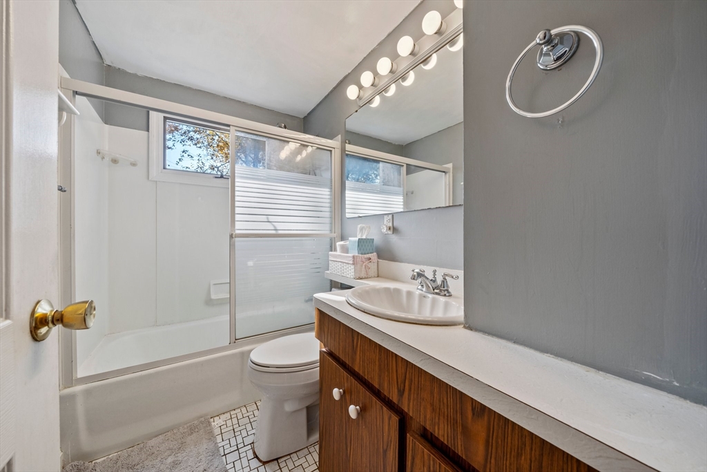 15 Great Republic Ave