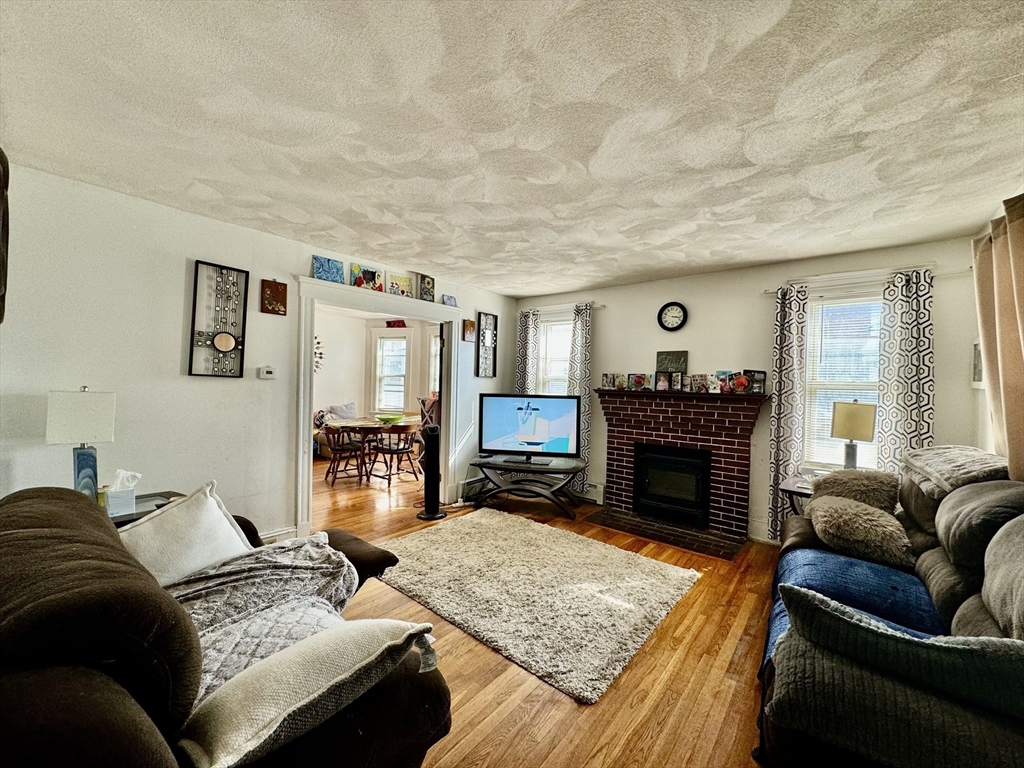 109 Waterston Ave # 1