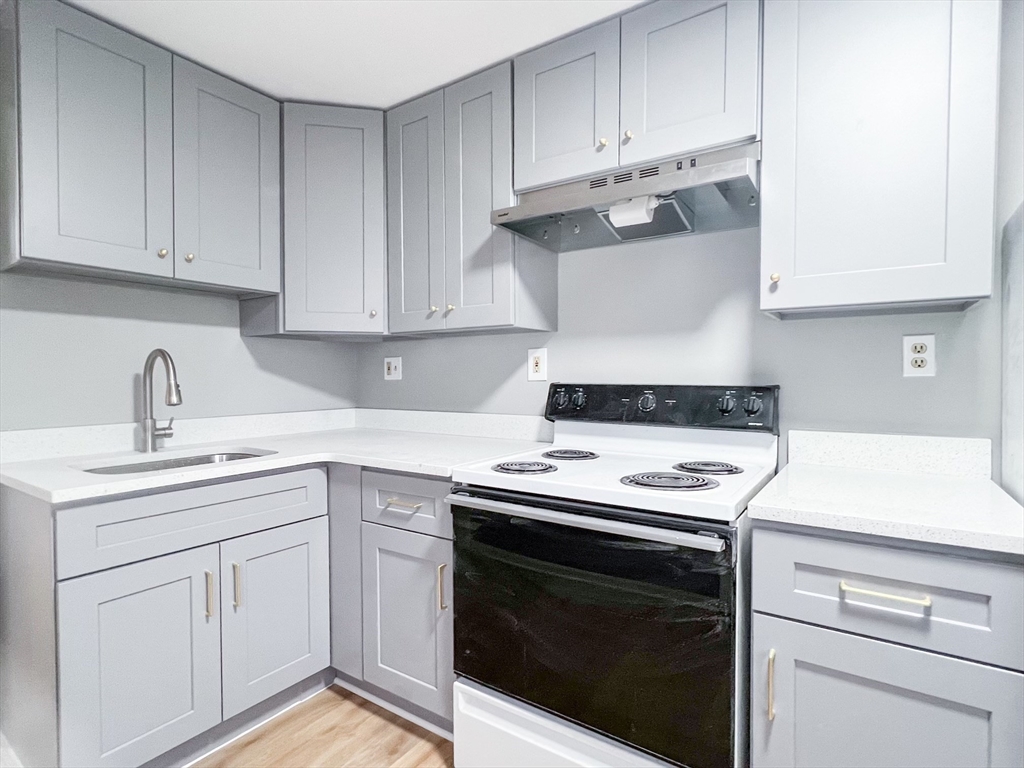 23 Common St # 1