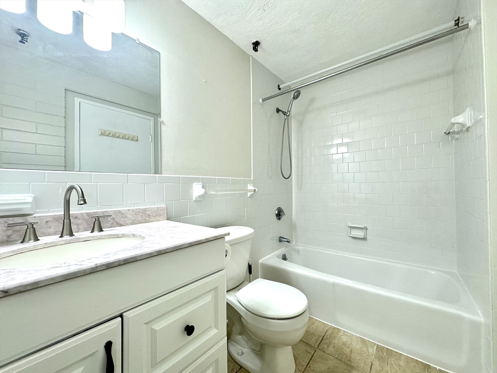 115 W Squantum St # 706