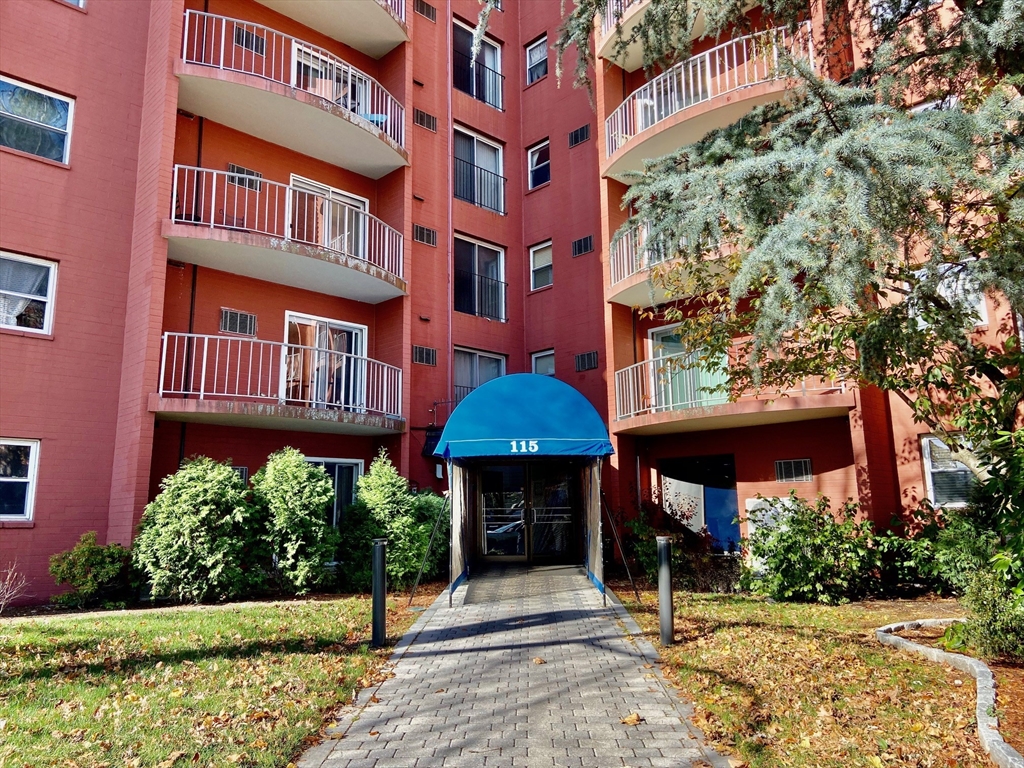 115 W Squantum St # 706