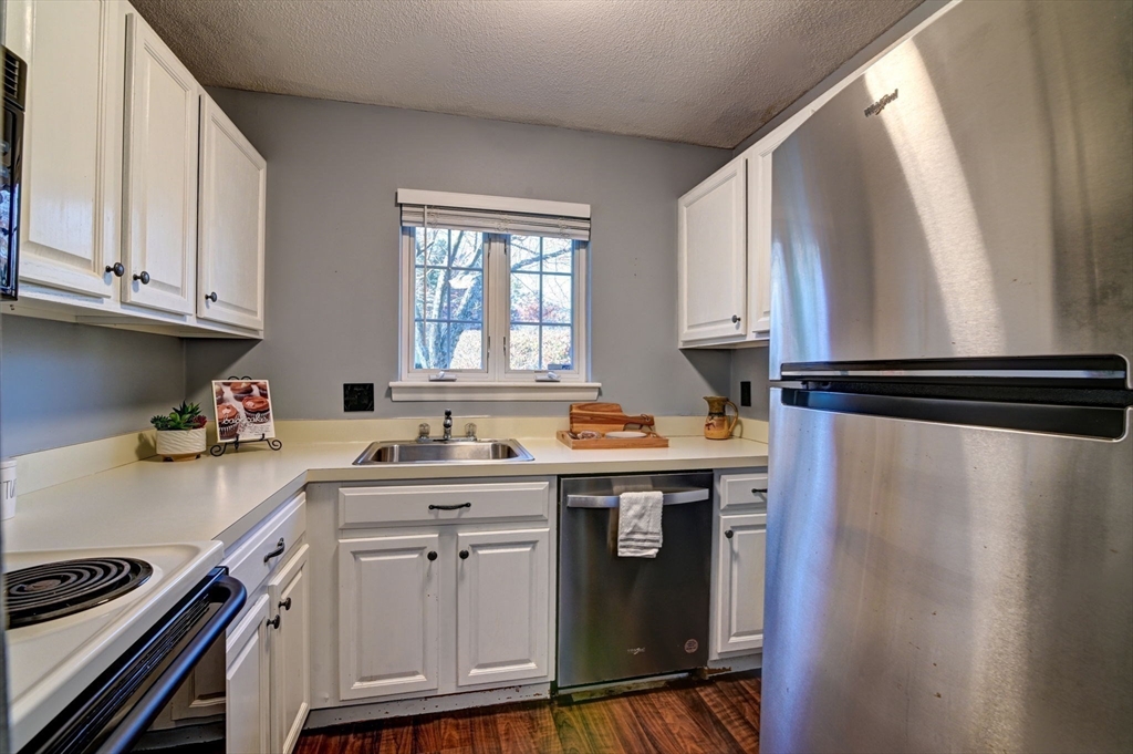 2 Adam St # 9