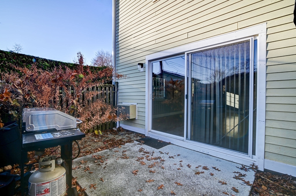 2 Adam St # 9