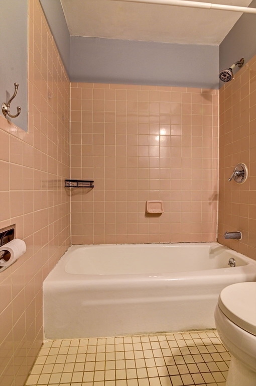 2 Adam St # 9