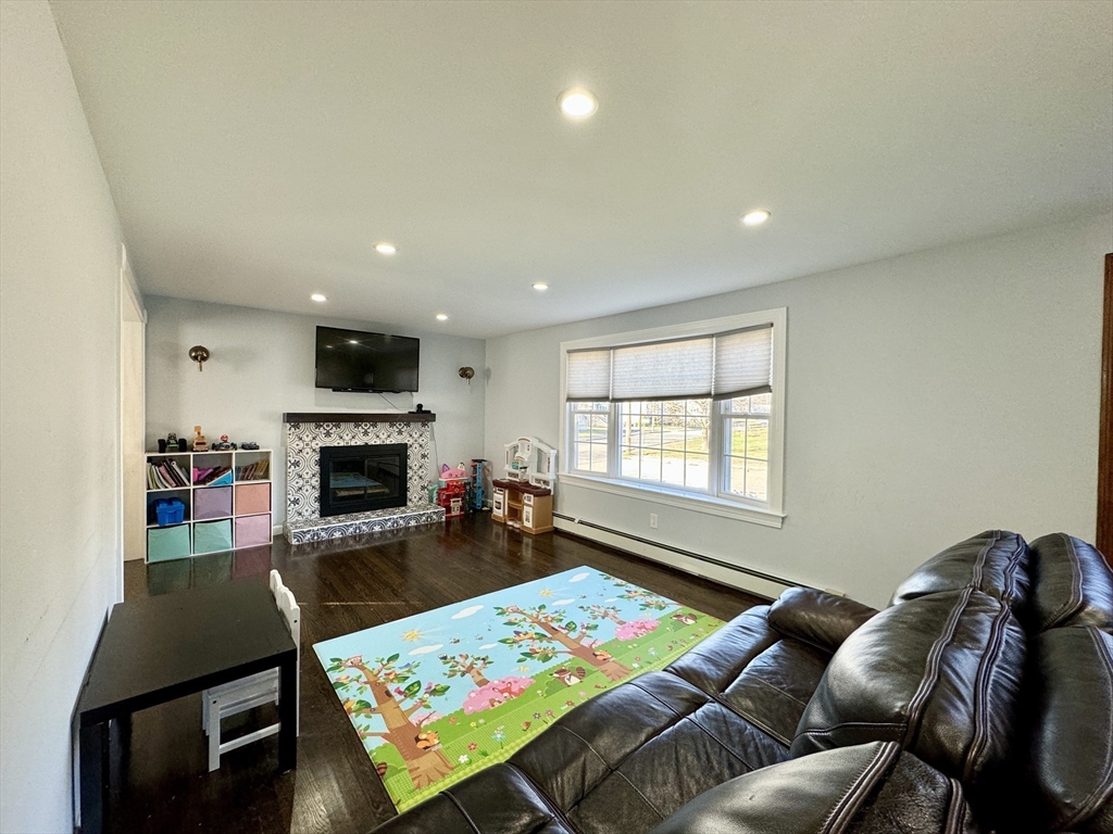 84 Kathleen Rd