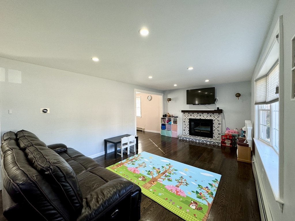 84 Kathleen Rd
